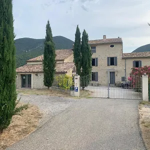maison-dhtes-venterol-26110.hotels-rhonealpes.com/